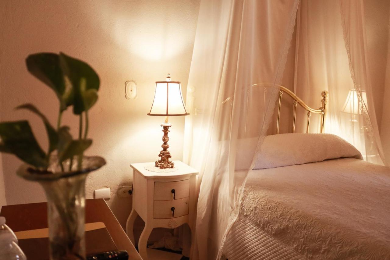La Casa Del General Hotel Boutique Идальго-дель-Парраль Экстерьер фото