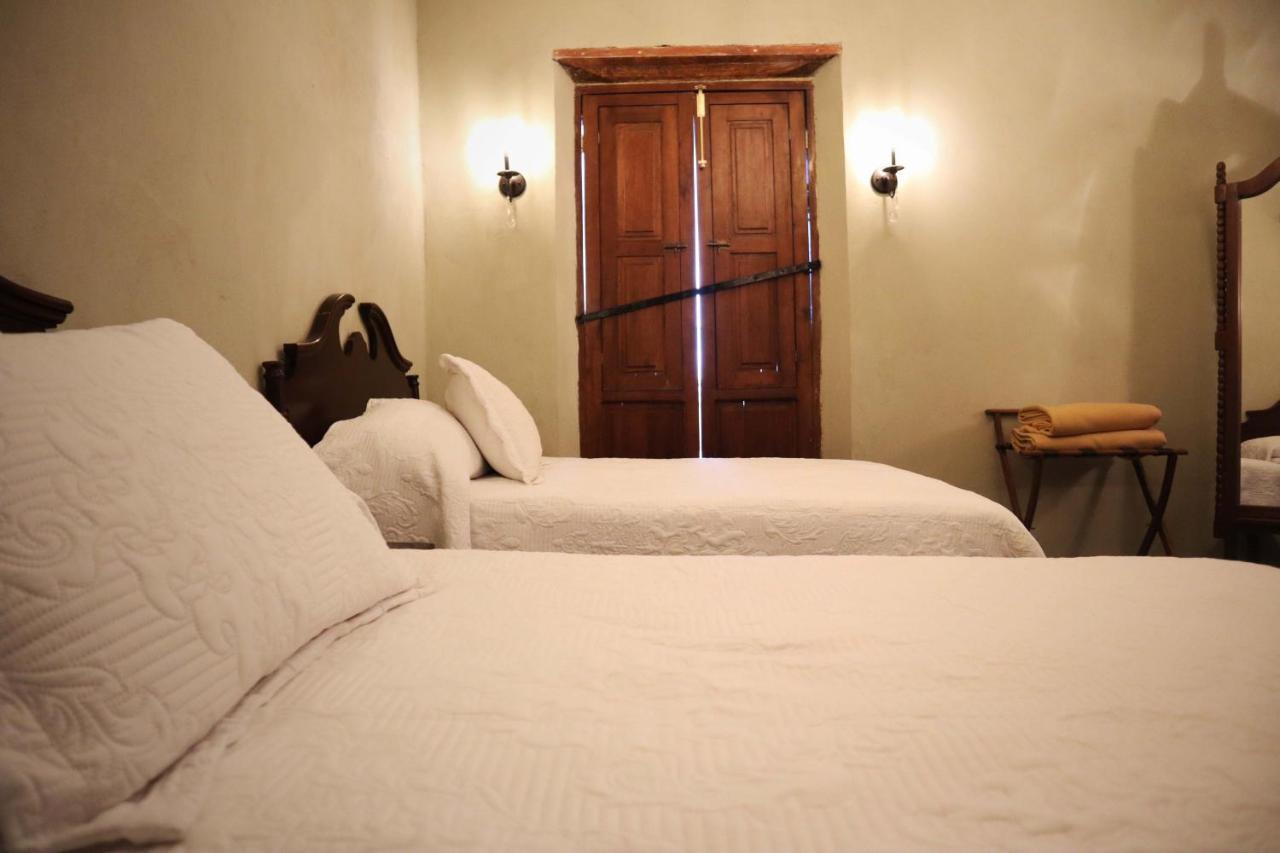 La Casa Del General Hotel Boutique Идальго-дель-Парраль Экстерьер фото